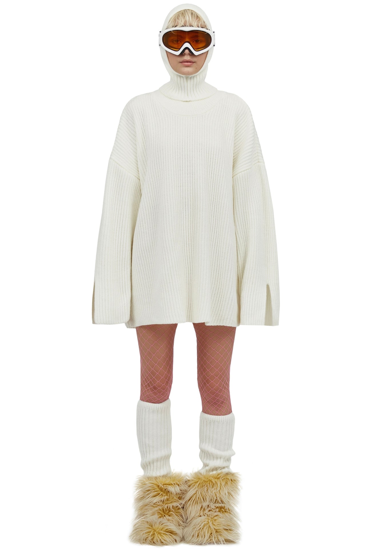 OFF-WHITE OVERSIZED SWEATER